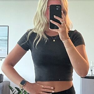 PacSun Black Cropped Tee